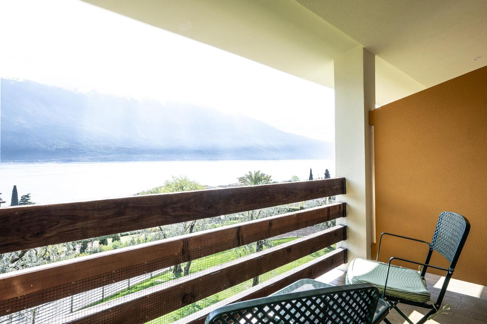 Hotel Caravel Limone sul Garda Exterior photo