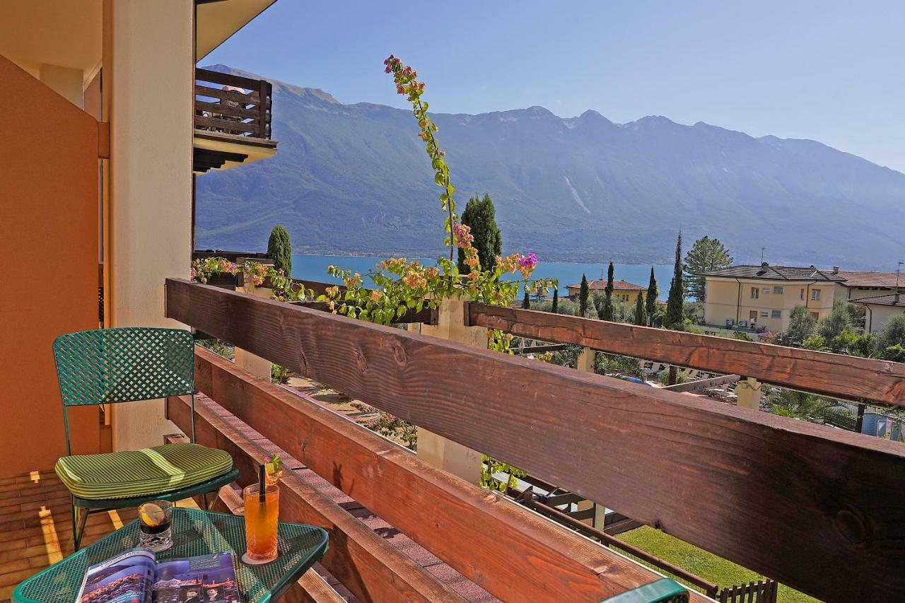 Hotel Caravel Limone sul Garda Exterior photo